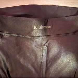 Lululemon Satin Shine in black  Leggings 25